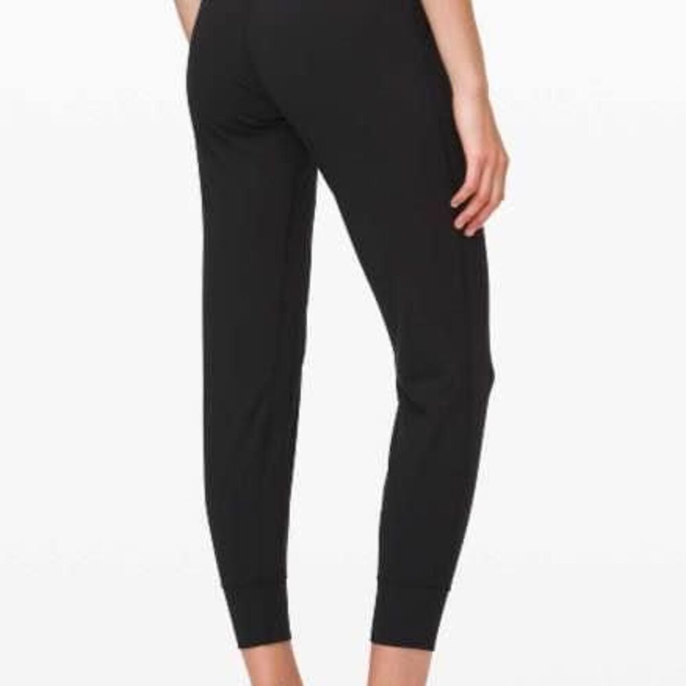 Lululemon Align Jogger 28” Size 6 Black